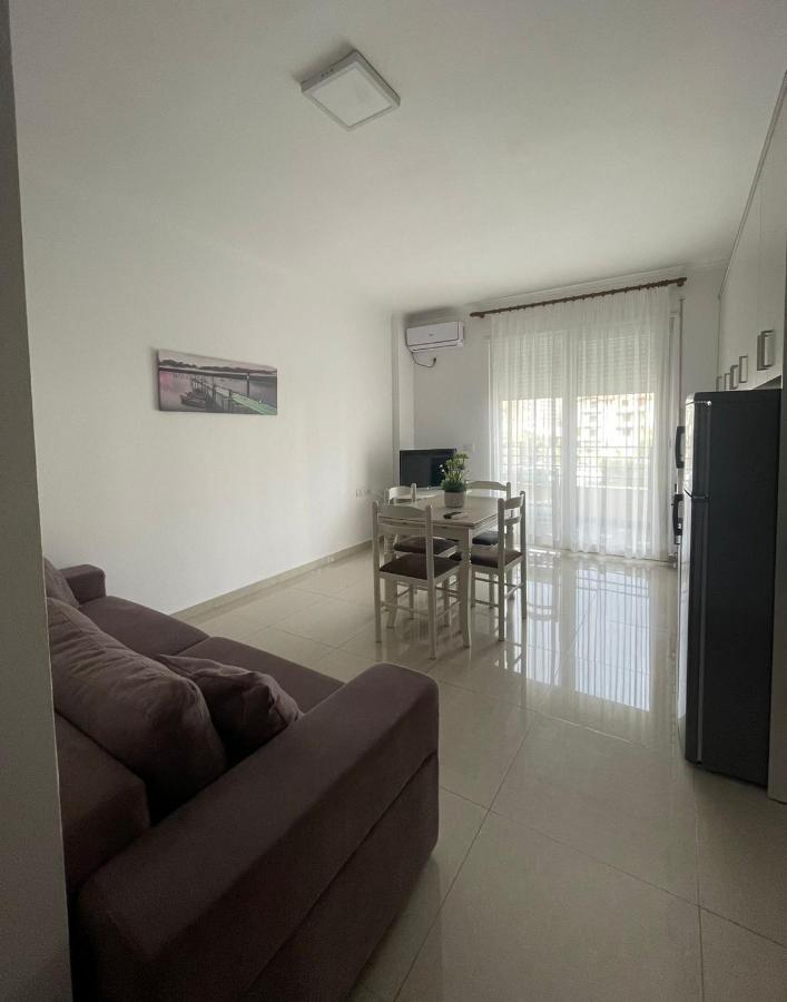 Kraal Apartments Vlore Bagian luar foto