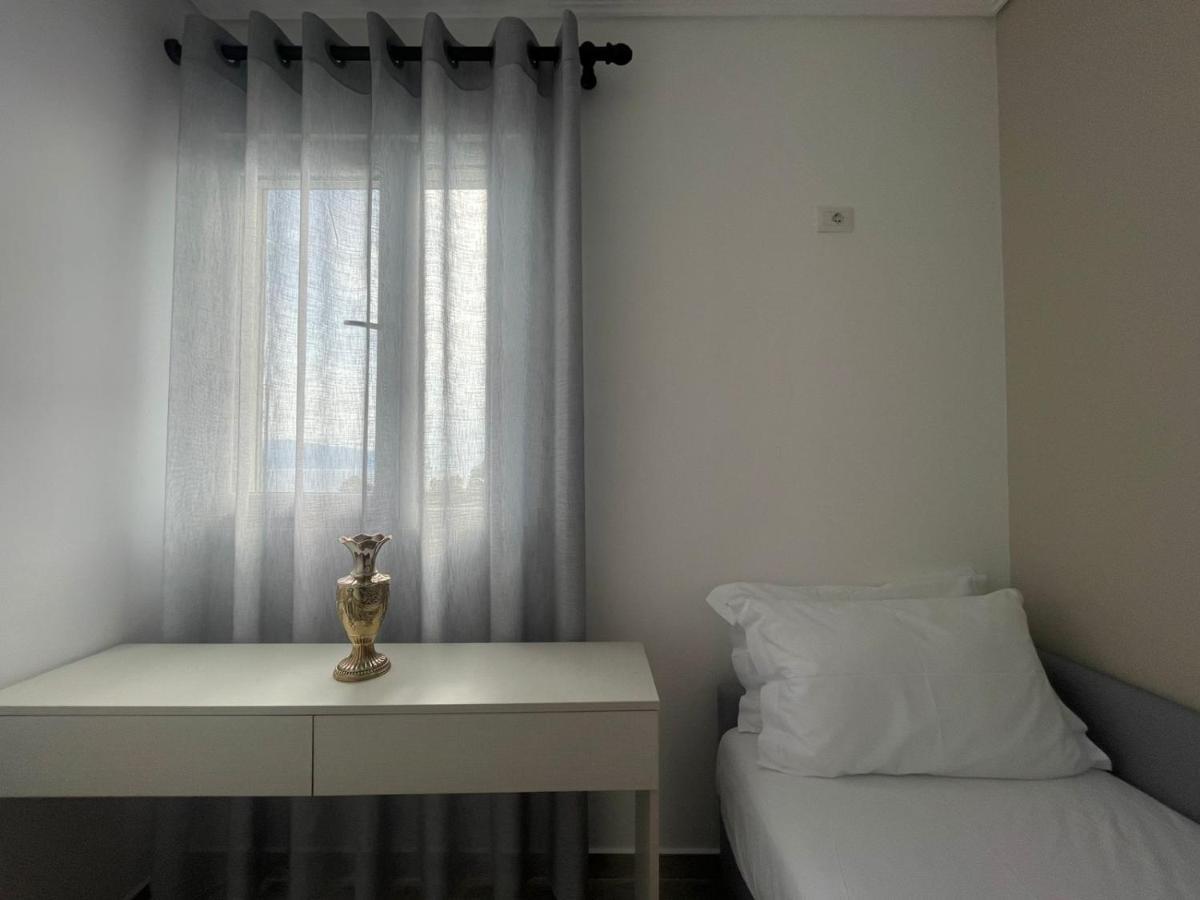 Kraal Apartments Vlore Bagian luar foto